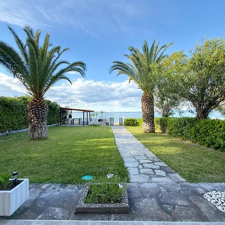 Secret Paradise Front 1 Villa Pefkohóri