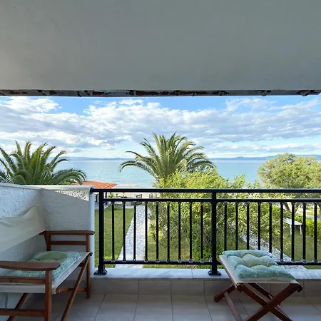 Villa Secret Paradise Front 1 Pefkohóri