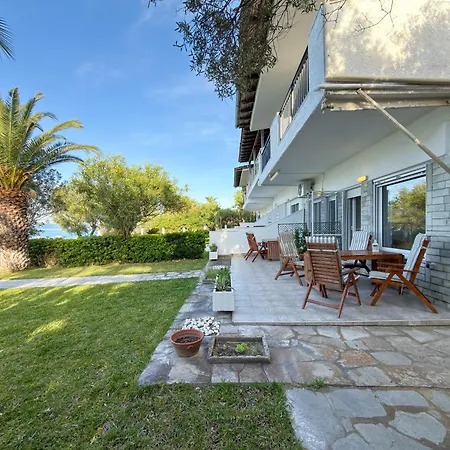 Villa Secret Paradise Front 1 Pefkohóri